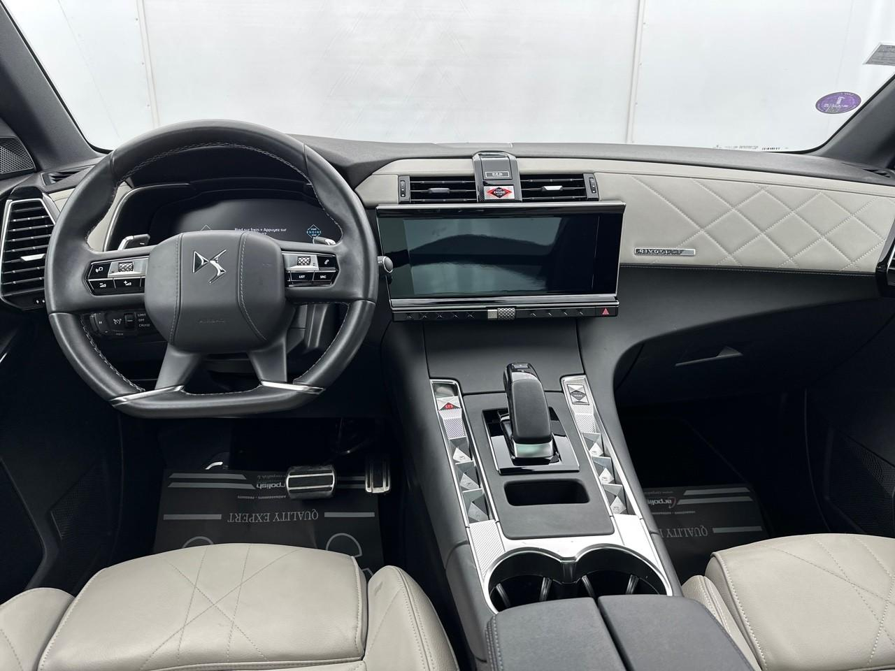 Ds Ds 7 crossback crossback hybride e-tense 300 eat8 4x4 rivoli — photo 11