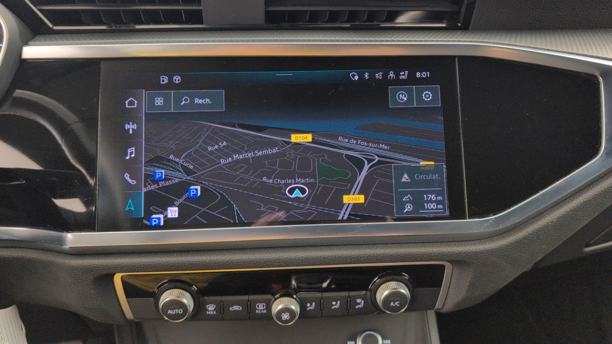 Audi Q3 Sportback — photo 17