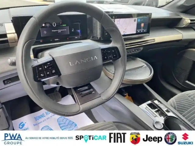 Lancia Ypsilon elettrica 156ch lx — photo 8