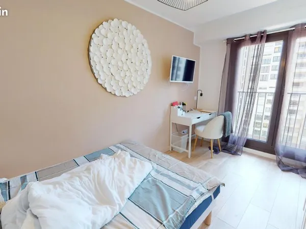 Chambre 5 pièces 81 m²