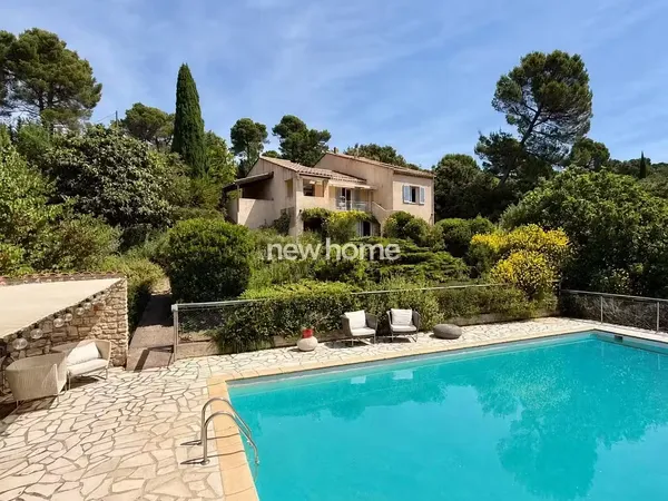Maison 7 pièces 180 m²