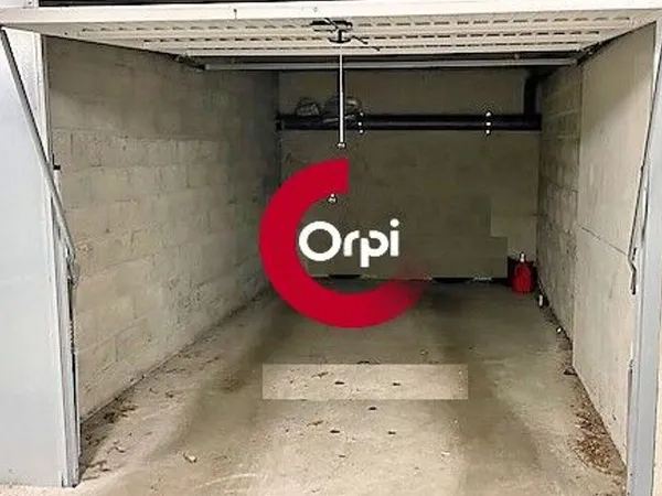 Parking/Garage