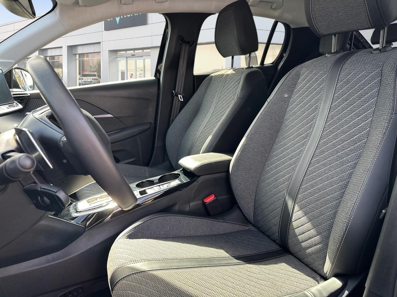 Peugeot 208 1.2 hybrid 110ch allure e-dcs6 — photo 9