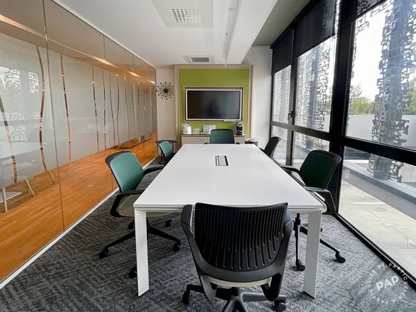 Bureau 45 m²