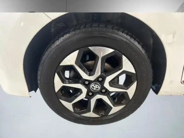 Toyota Aygo x-play 1.0 72 ch — photo 9