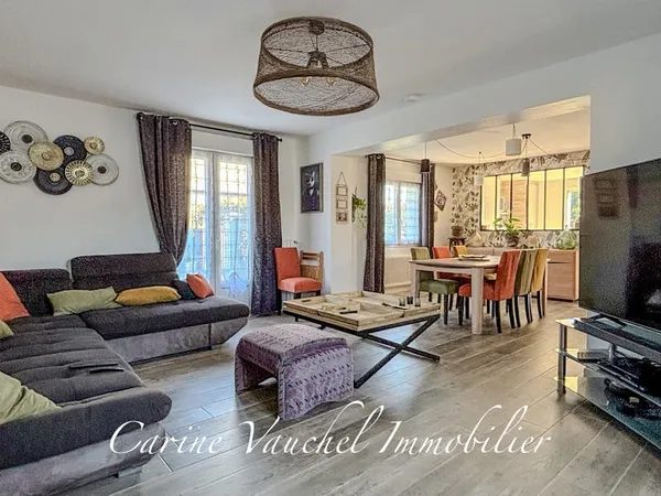 Maison de 147 m2 avec jardin en hyper centre de Pluvigner