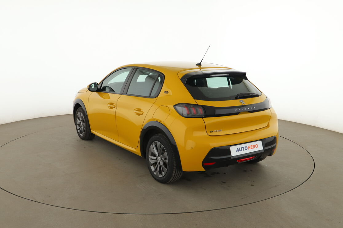 Peugeot 208 Electrique 50 kWh Allure — photo 3