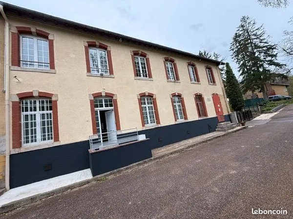 Local d'activité 200m² avec habitation de 250m²