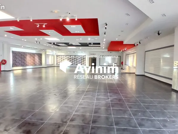 Local 680 m² Pithiviers