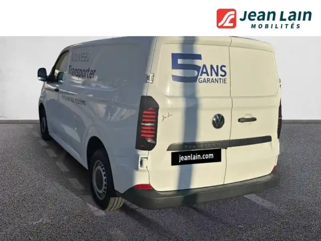 Volkswagen Transporter van l1h1 2.0 tdi 150 bva8 — photo 7