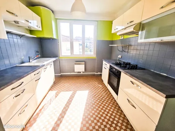 T3 traversant de 64 m² - Quartier Dauphiné Lacassagne - Lyon 3 - Calme, lumineux, garage et cave inc