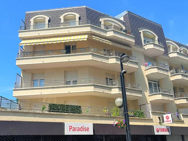 Loue 1 chambre pour colocation dans un grand appartement de 130m² - Aulnay