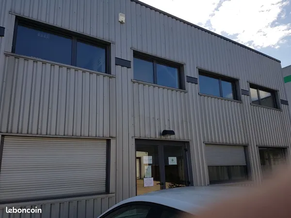 Local 275 m2