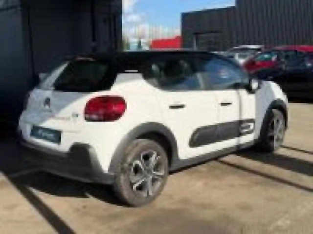 Citroën C3 1.5 bluehdi 100ch s&amp;s shine business e6.d — photo 5