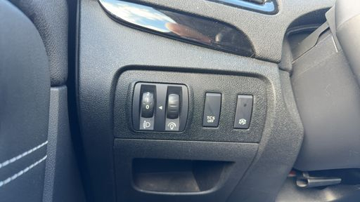 Renault Grand Scenic 1.6 dCi 130 - Bose Edition – 2015 – 131155 km – Diesel – Boîte Manuelle — photo 11