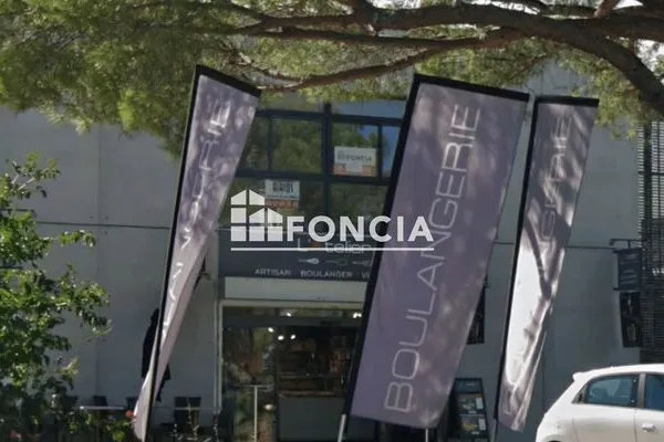 Local commercial 7 pièces