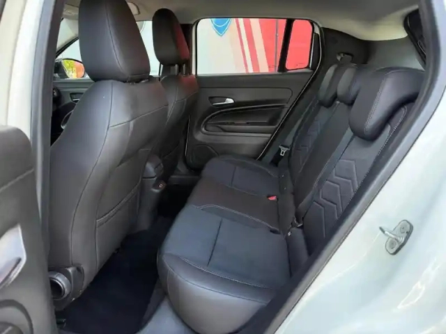 Jeep Avenger 1.2 turbo t3 100ch altitude — photo 15