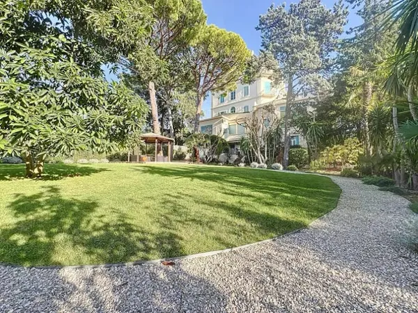 Maison 166 m²