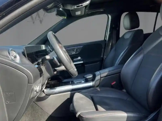 Mercedes Gla 250 e amg line — photo 20