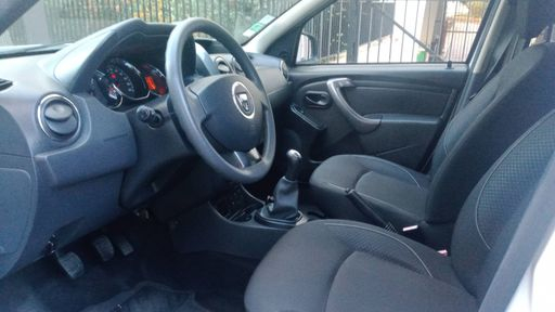 Dacia Duster 1.6 SCe 115 - Essentiel – 2016 – 47292 km – Essence – Boîte Manuelle — photo 14