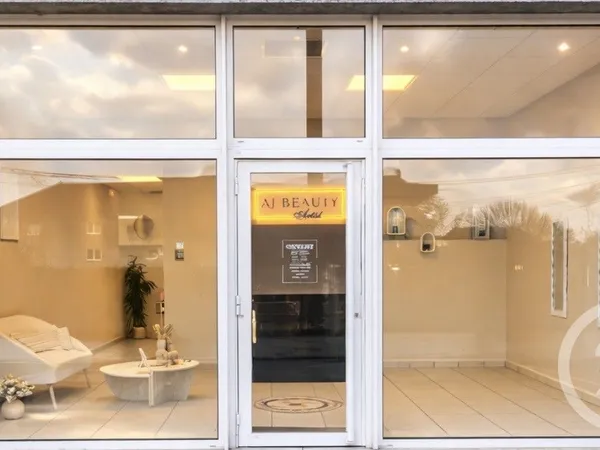Local 86 m²