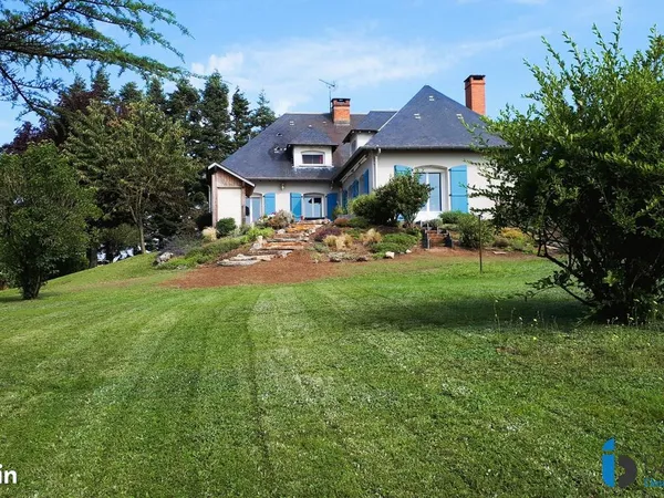Maison 7 pièces 192 m²