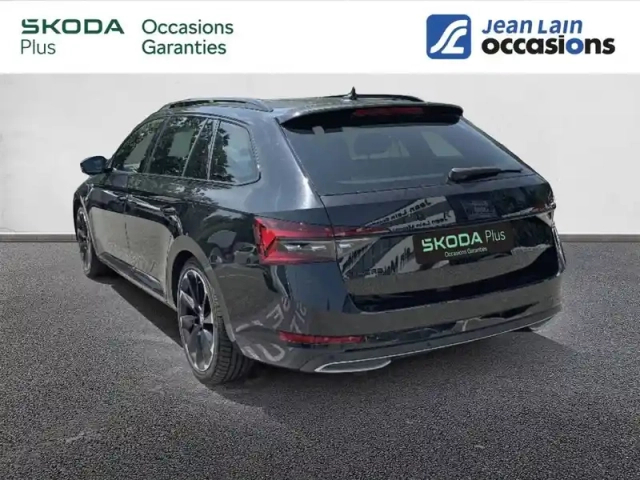 Skoda Superb combi 2.0 tdi 200 scr dsg7 4x4 — photo 11