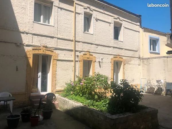 Studio à louer 20 m2 impeccable 290