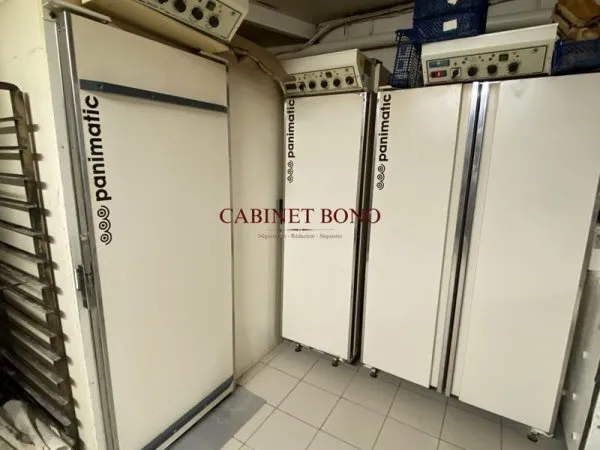 Local commercial 150 m²