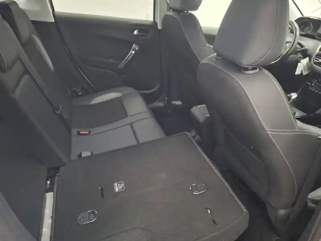 Peugeot 2008 1.2 puretech 110ch s&amp;s bvm5 — photo 26