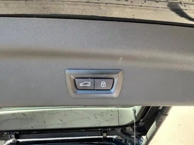 Bmw X1 sdrive18d 150ch xline — photo 8