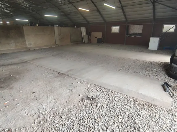 Bâtiment pour stockage/entrepôt