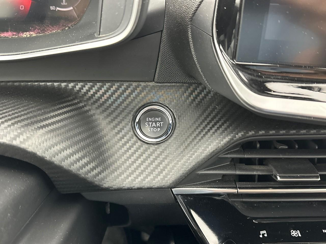 Peugeot 2008 puretech 130 s&s eat8 allure pack — photo 22