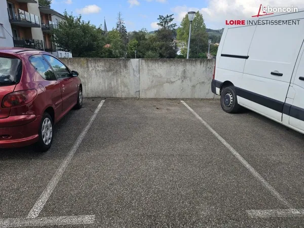 Parking/box 12 m² L'Étrat