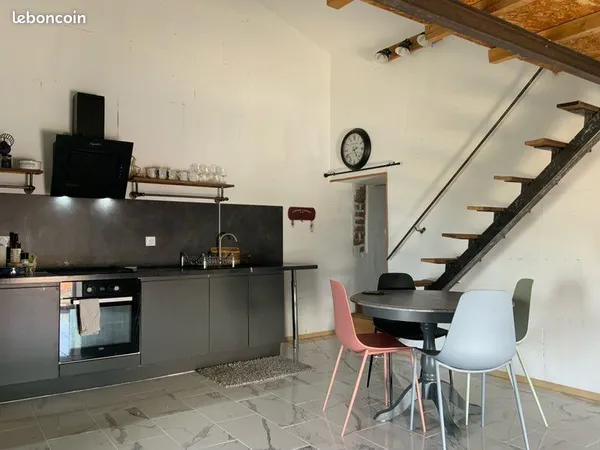 Loue appartement pièces terrasse parking