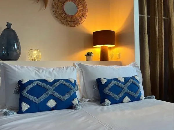 Chambre d'hôtel + cuisine à Sainte-Maxime à louer