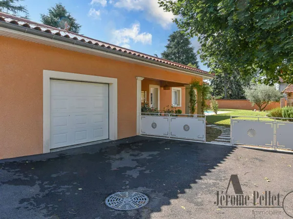 Maison de plain-pied 5 pièces 123 m²