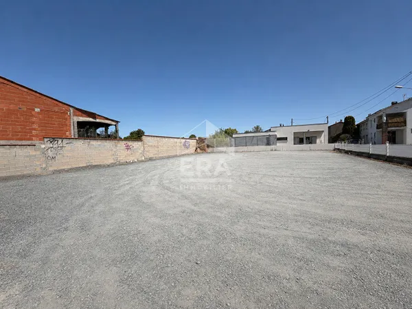 Terrain 688 m²