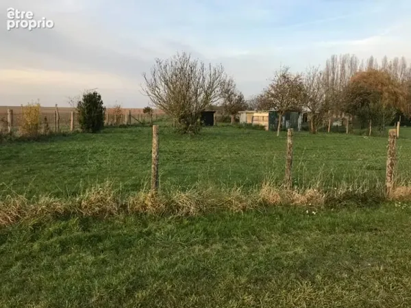Terrain 623 m²