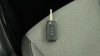 Renault Clio 1.5 Blue dCi 100ch Evolution - 24 — photo 16
