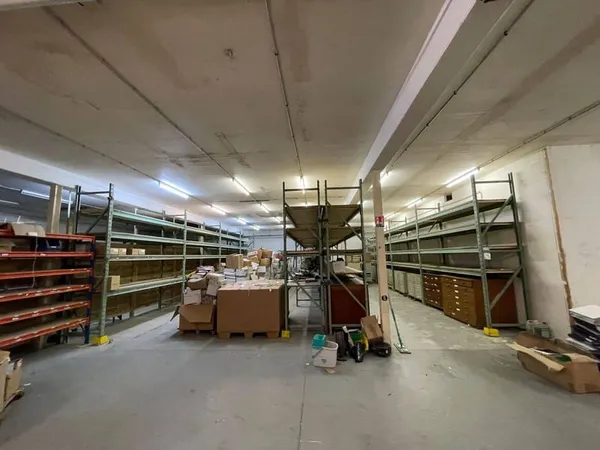 Local d'activité 337 m²