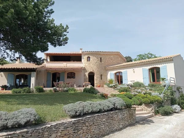 Maison 7 pièces 210 m²