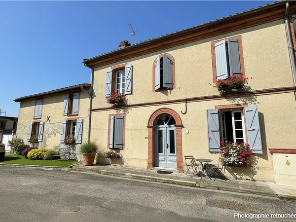 TOULOUSAINE T6 255m² avec piscine et salle de cinéma