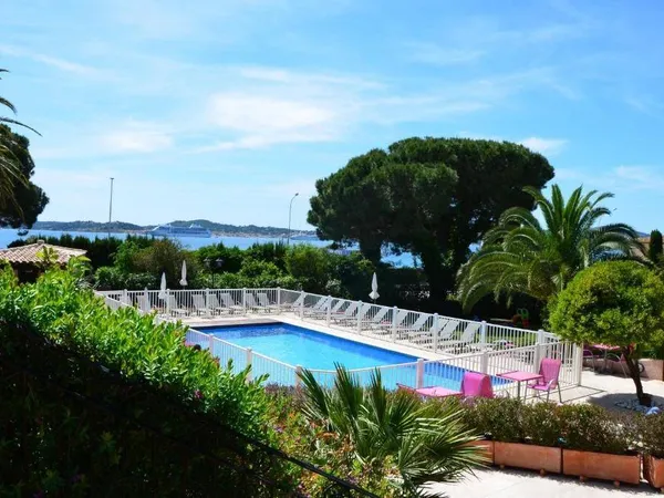 Maison 10 pièces 650 m²