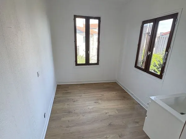 Maisonnette indépendante rue Victor Thuillat