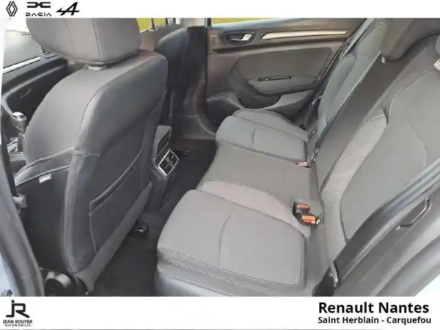Renault Megane 1.5 blue dci 115ch evolution — photo 6