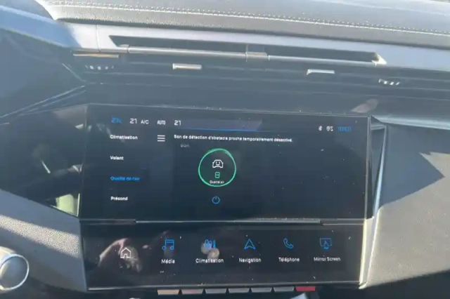 Peugeot 408 phev 225 e-eat8 — photo 21