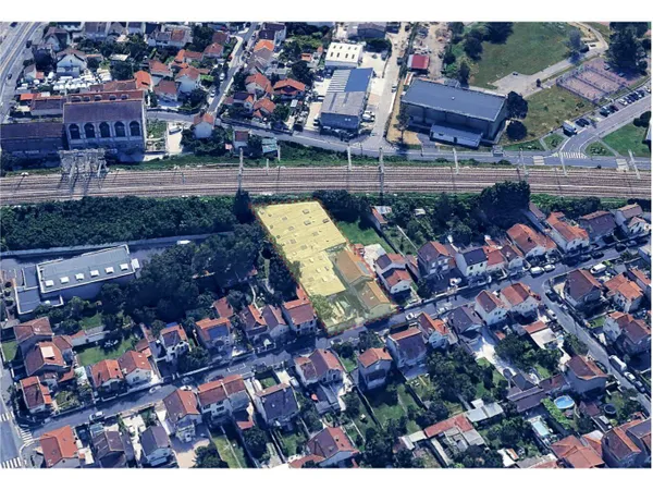 Local d'activité 1500 m²