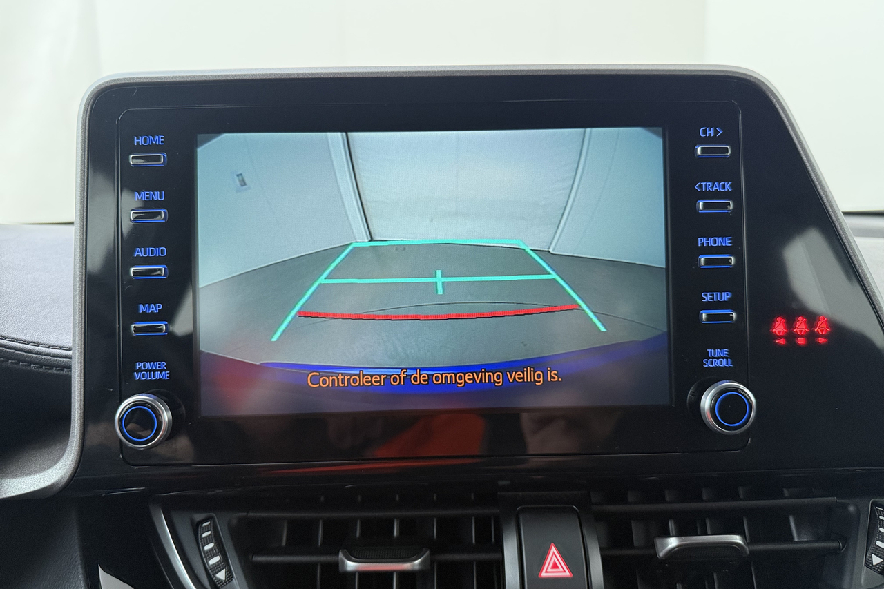 Toyota C-HR — photo 13
