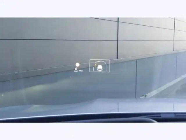 Mercedes Cla eq — photo 13